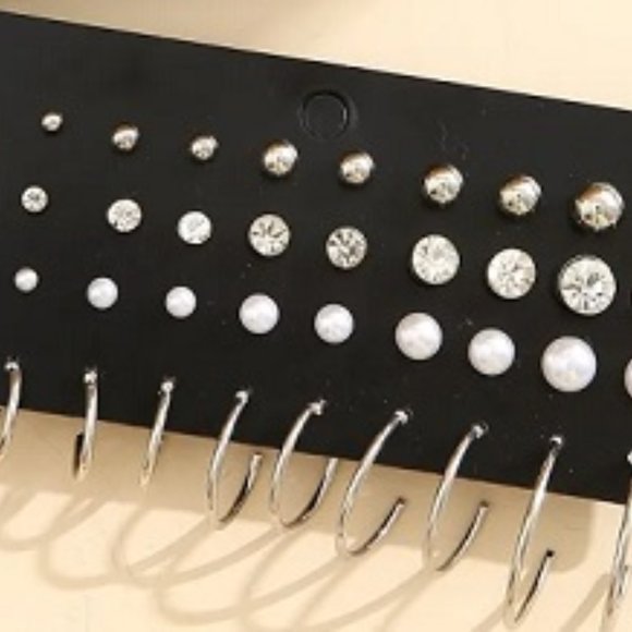 42 Pcs. Mixed Variety ~ Post & Hoop Earrings - Picture 4 of 6